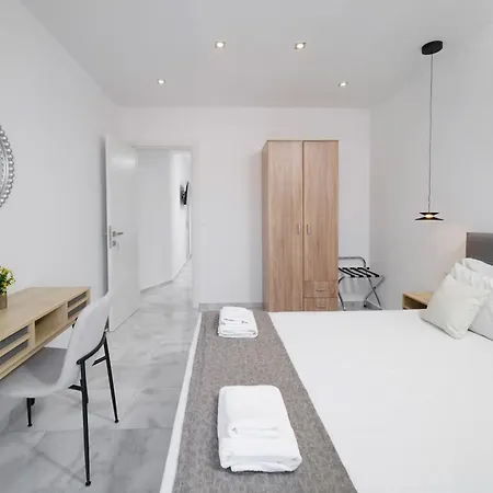 Jolyk Skála Marión